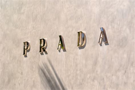 vision e mission di prada|prada company.